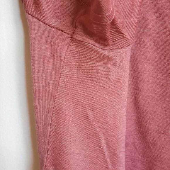 Simply Merino Classic T-Shirt X-large in Berry - Picture 7 of 8